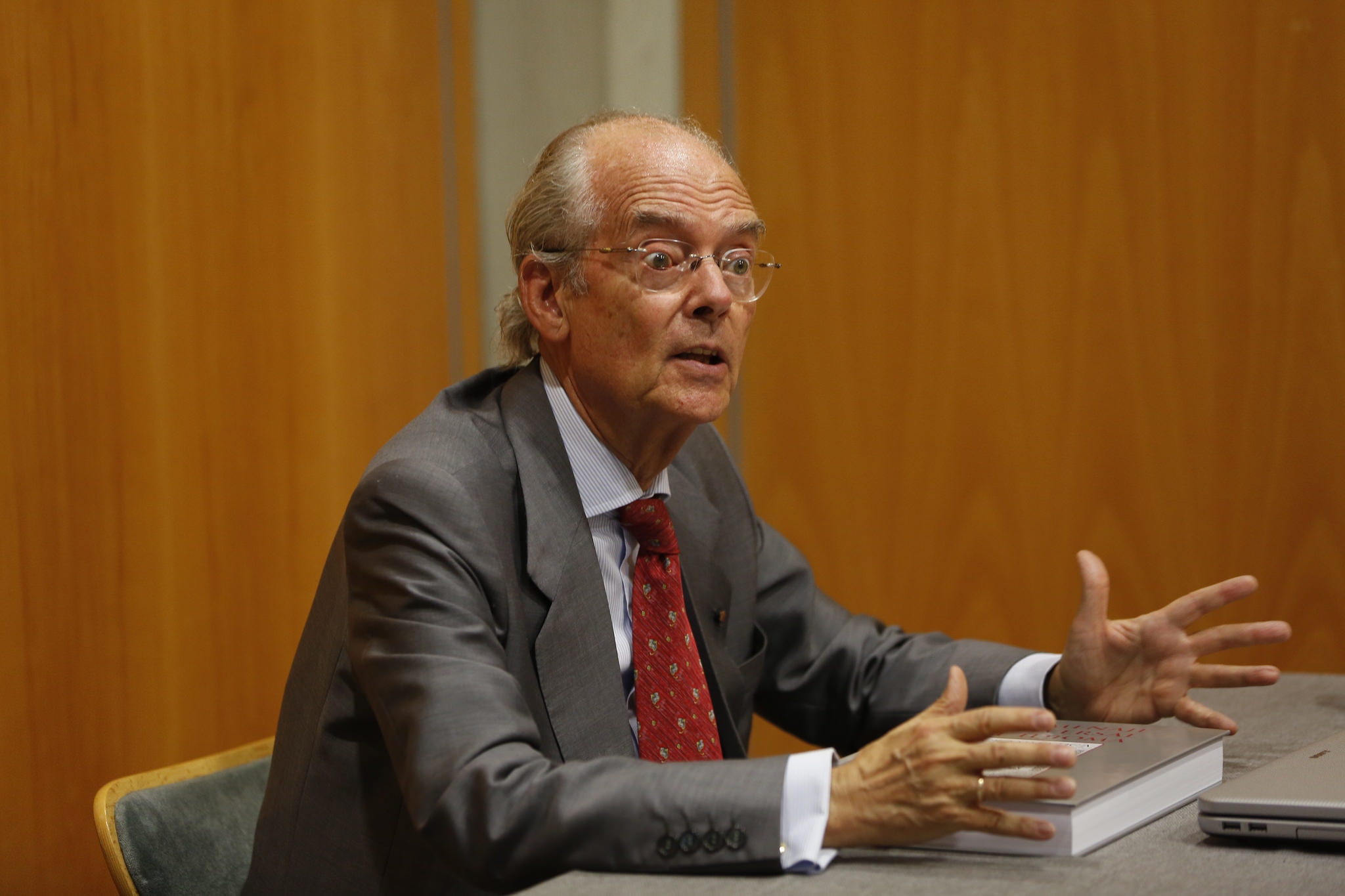 LA HORA DE LA SOCIEDAD CIVIL Artículo escrito por el Presidente de la Fundación Independiente