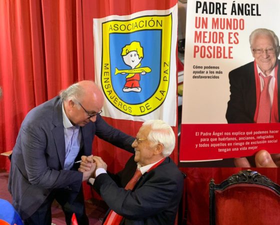 «PADRE ÁNGEL UN MUNDO MEJOR ES POSIBLE»Cómo podemos ayudar a los más desfavorecidos