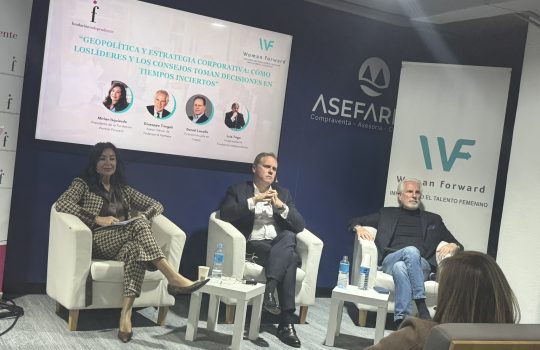 Geopolítica y Empresa: Claves para Navegar un Mundo en Transformación