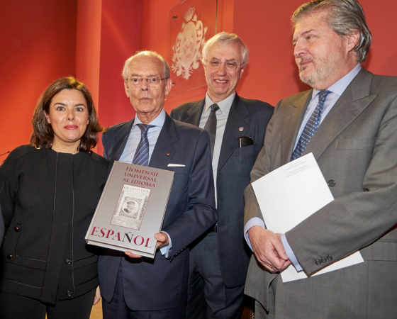 SORAYA SAENZ DE SANTAMARÍA PRESIDE LA PRESENTACIÓN DEL LIBRO SOBRE EL HOMENAJE UNIVERSAL AL IDIOMA ESPAÑOL