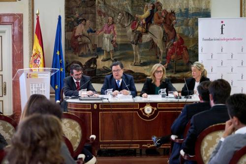 "Educar en familia. Escuela y familia"