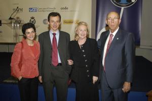 "Español Universal" 2004