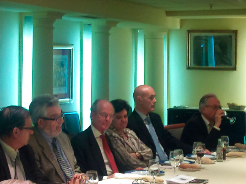 TRIBUNA INDEPENDIENTE CON D. AMANDO DE MIGUEL 1.06.11